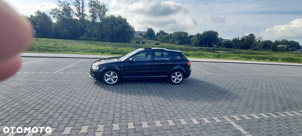 Audi A3 Sportback 2011 photo 2