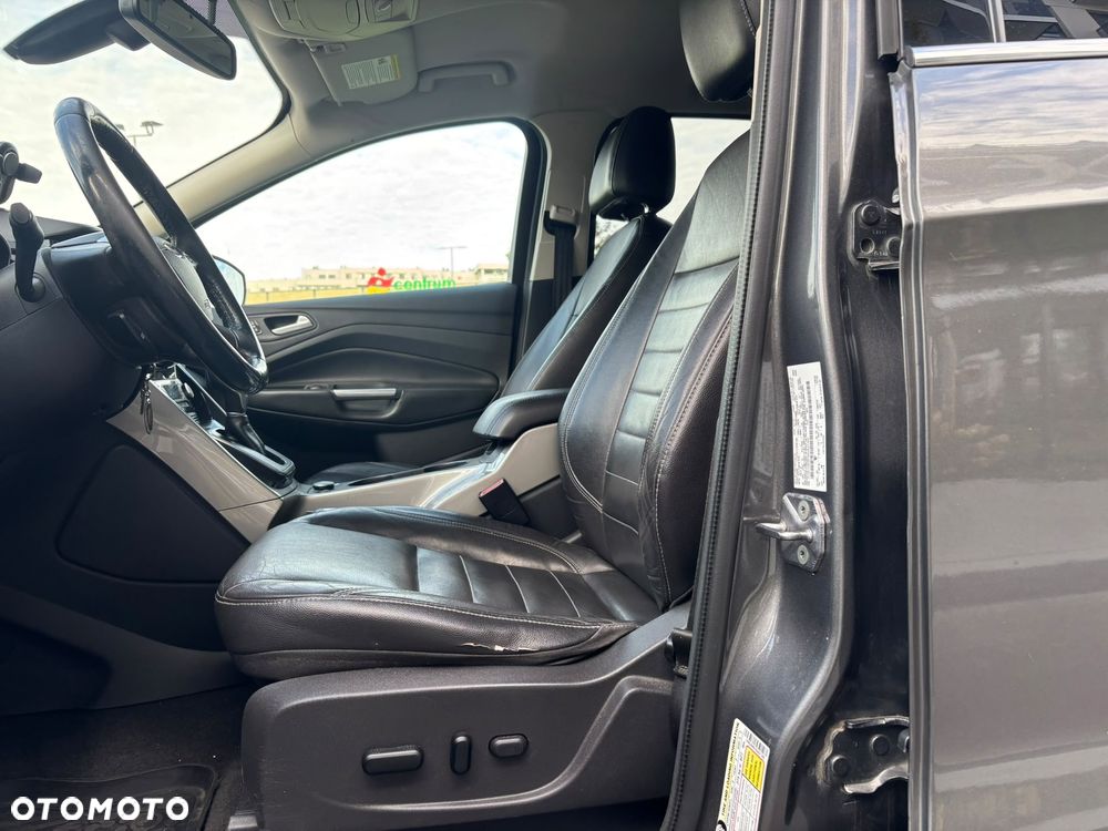 Ford Escape 2.0 EcoBoost AWD Titanium - 11