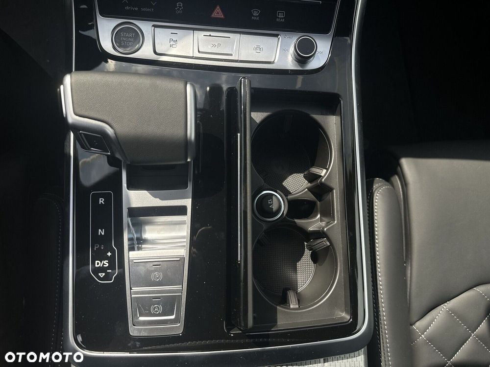 Audi Q8 - 17