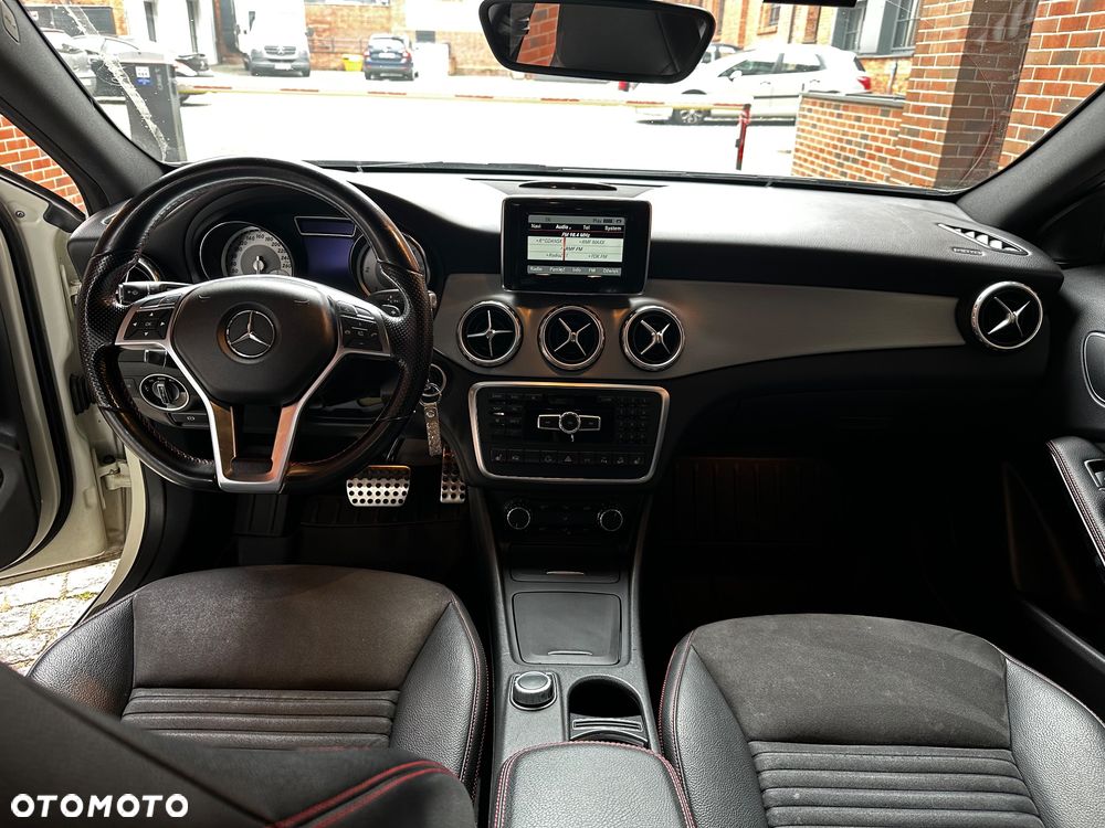 Mercedes-Benz GLA 200 (CDI) d 4-Matic - 25