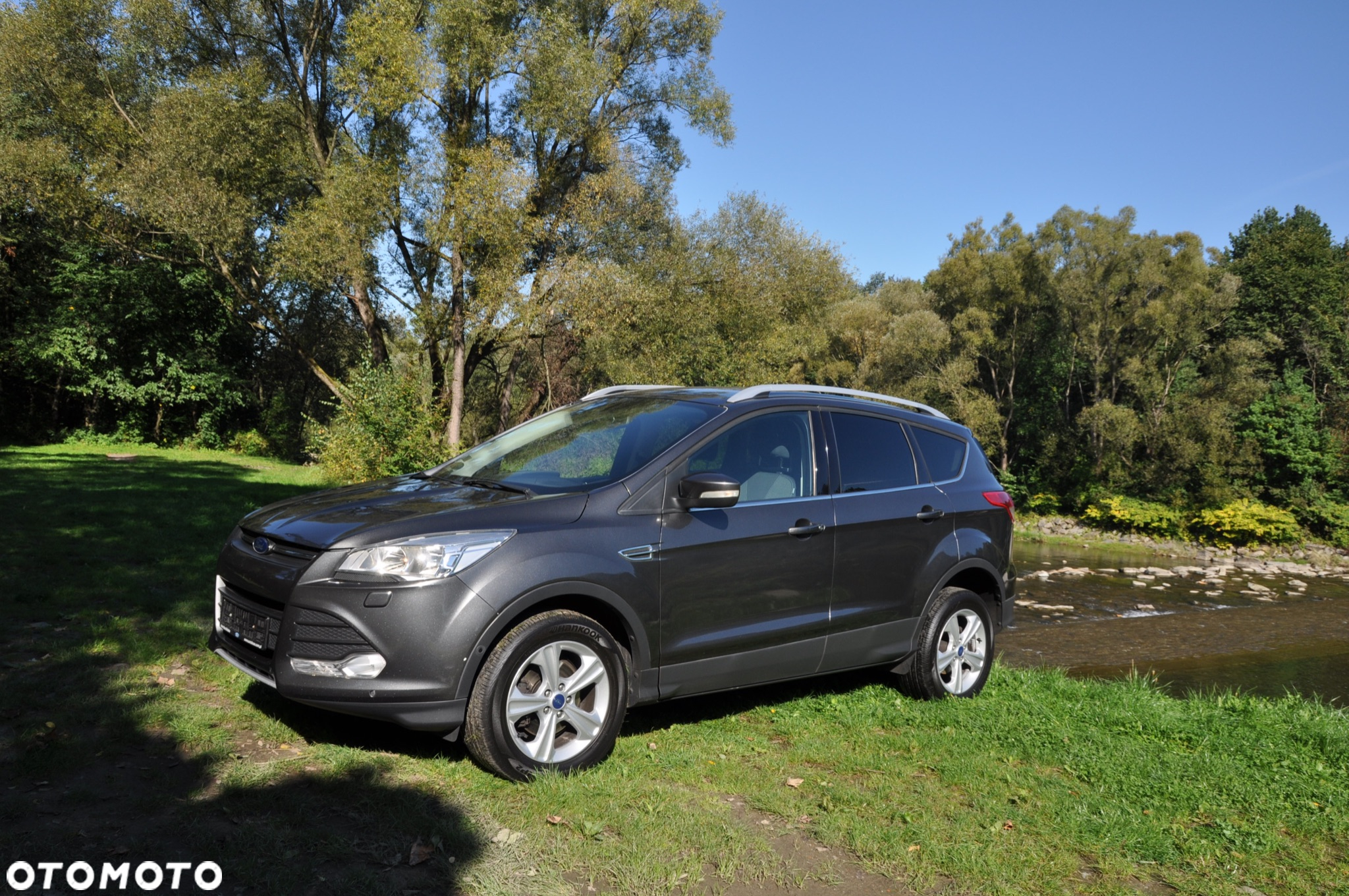 Ford Kuga 1.6 EcoBoost 2x4 Titanium - 8