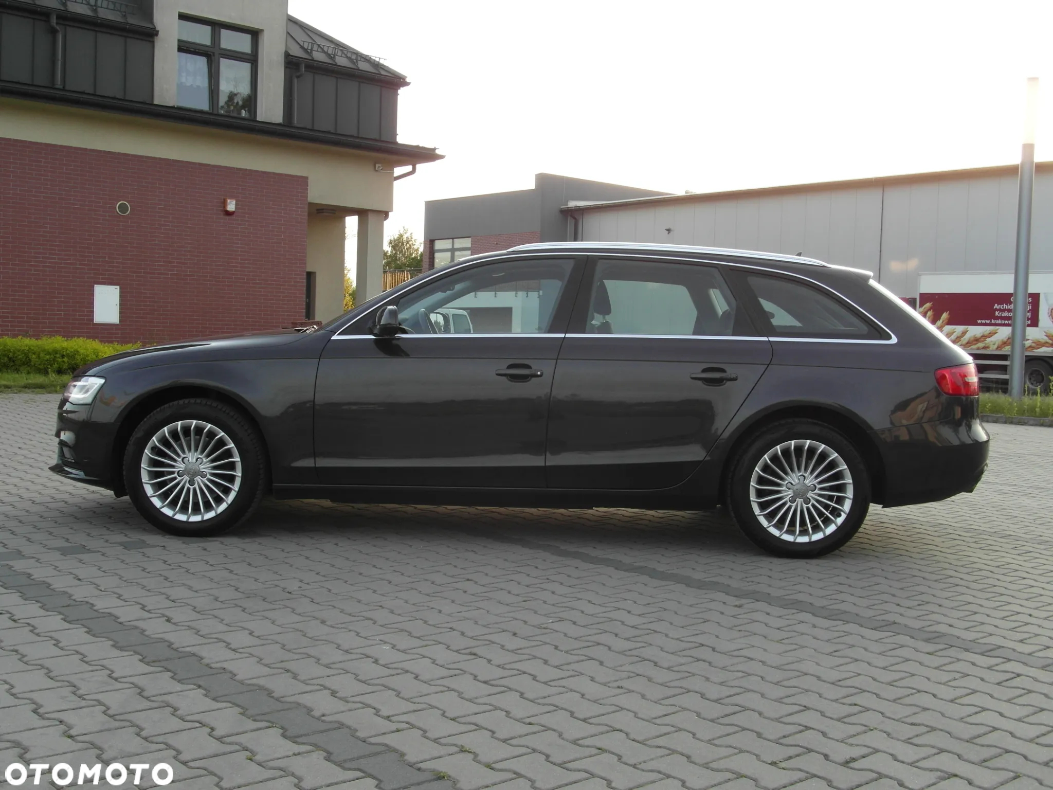 Audi A4 Avant 2.0 TDI DPF Attraction - 3