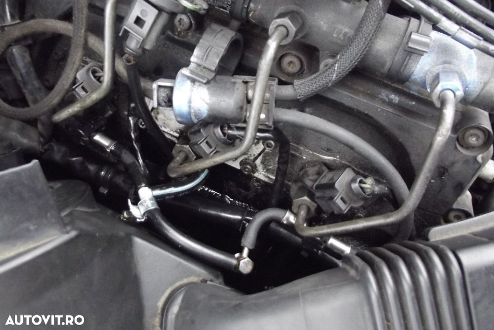 Rampa injectoare Audi A6 C6 3.0 Audi Q7 A8 VW Touareg Phaeton 3.0 - 1