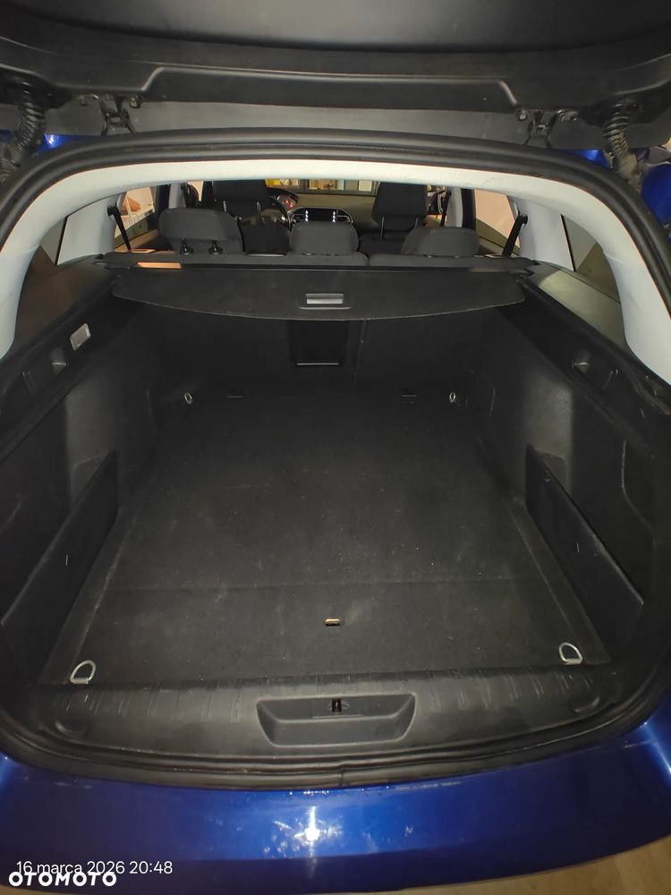 Peugeot 308 1.2 PureTech Allure S&S - 11