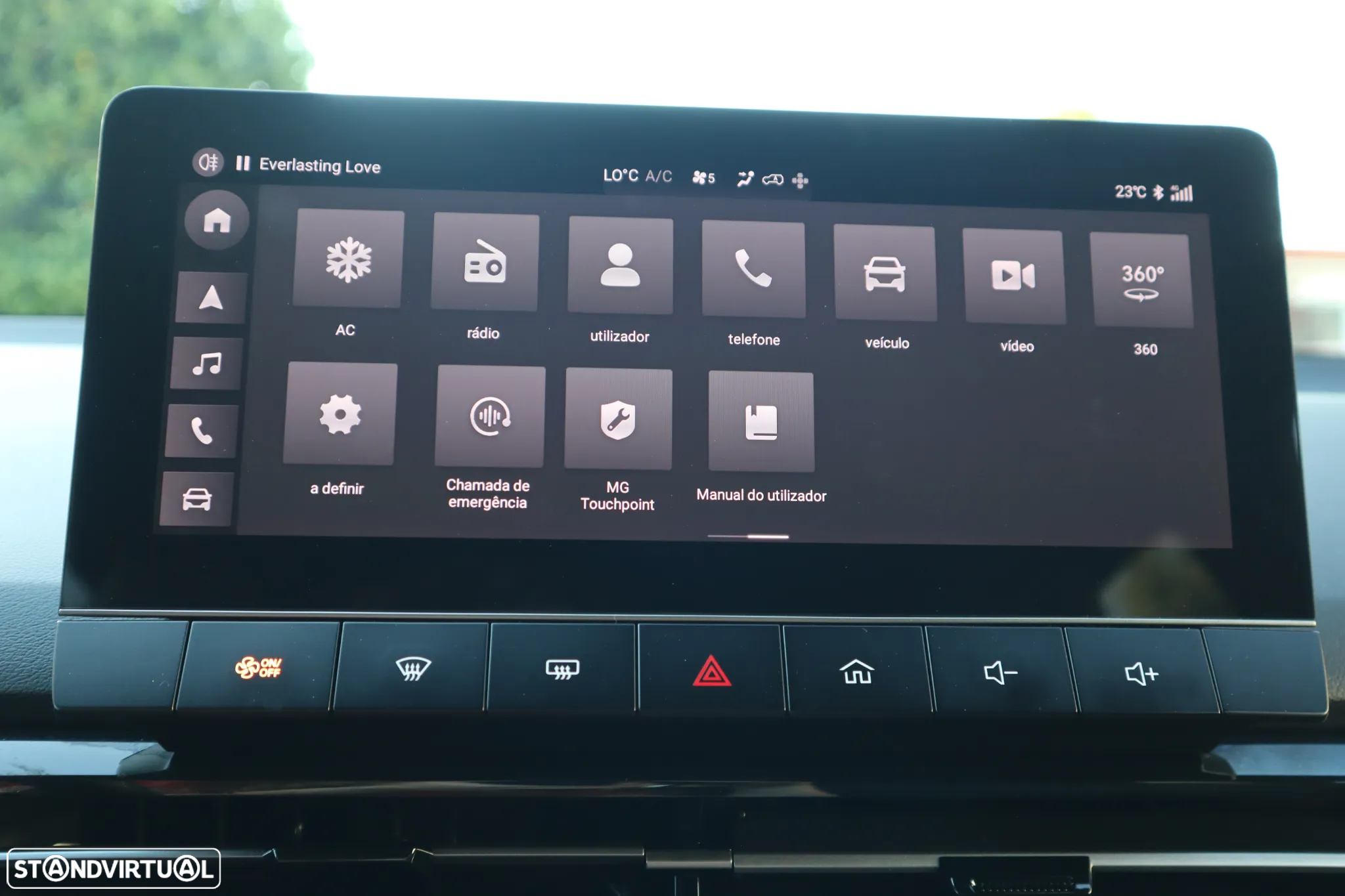 MG MG4 64 kWh Luxury - 35