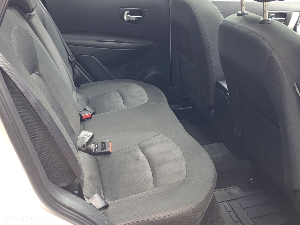 Nissan Qashqai 2.0 dCi DPF tekna - 40