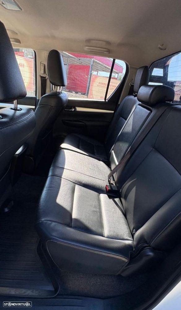 Toyota Hilux 4x4 Cabine Dupla Auto S&S Executive - 13