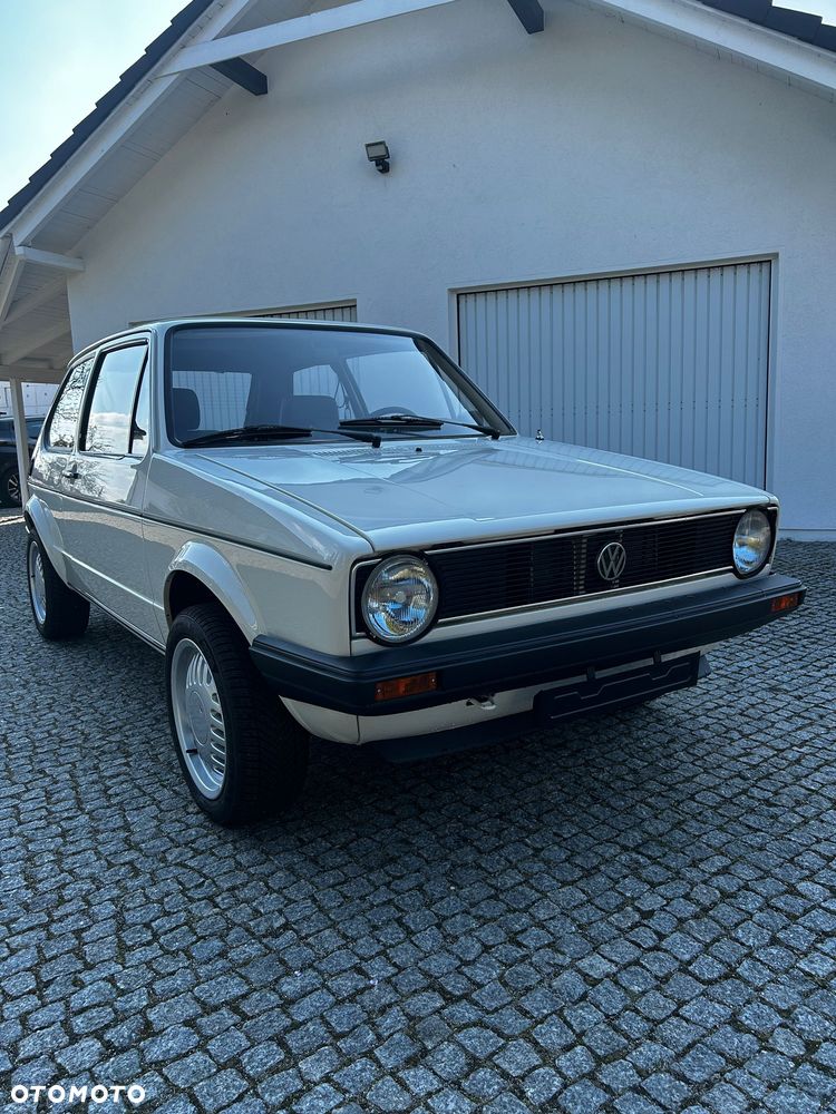 Volkswagen Golf - 2