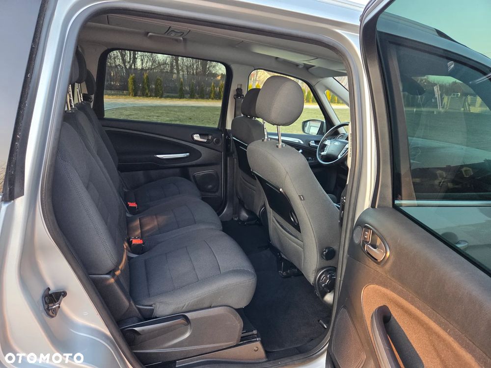 Ford Galaxy 2.2 TDCi DPF Titanium - 25