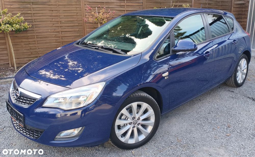 Opel Astra 1.4 150 Jahre - 4