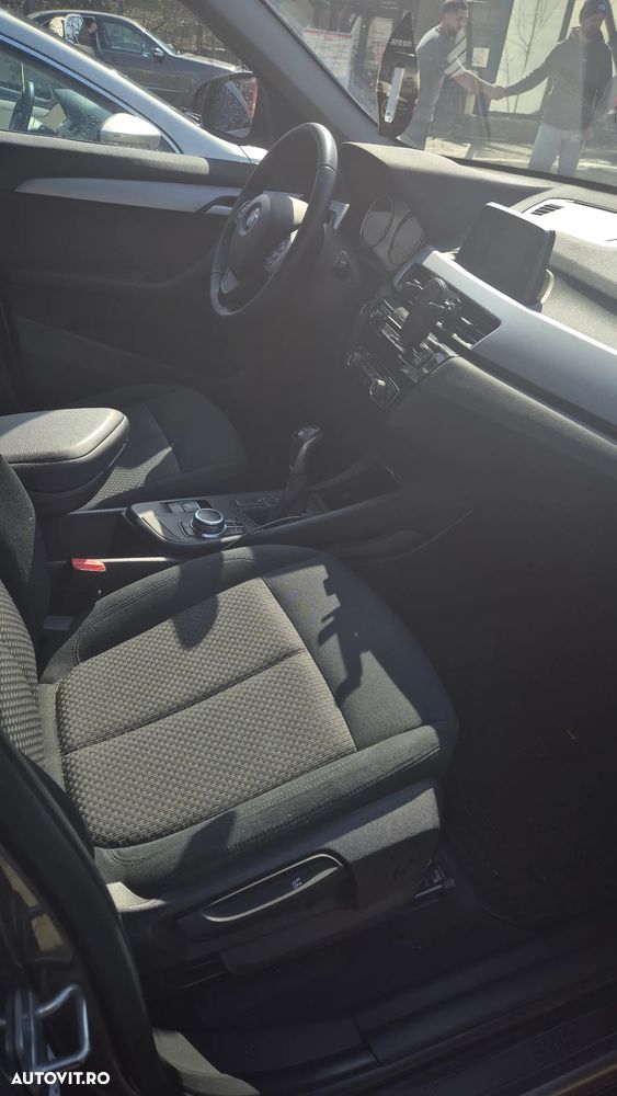 BMW X1 sDrive18i - 11