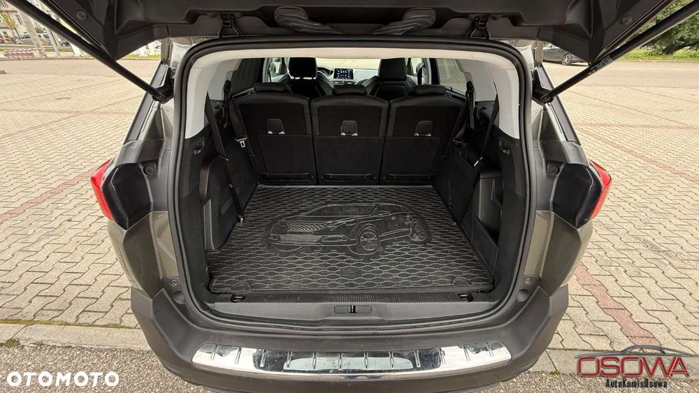 Peugeot 5008 - 23