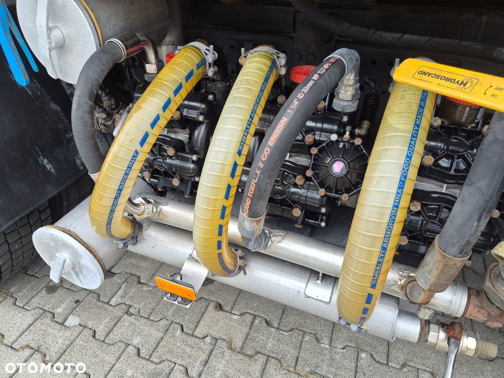 Mercedes-Benz Econic 2629 6X2 / SYSTEM CZYSZCZENIA DRÓG LUB TUNELI / ARMATKA NA WODĘ  / 300 LITRÓW NA MINUTE / CZYSZCZENIE TUNELI I BANERÓW / CZYSZCZENIE DRÓG / UTRZYMYWANIE CZYSTOSCI / EURO 5 / SERWISOWANY / 10500L + 500L / PODGRZEWANIE WODY / GENERATOR PRĄDU - 15