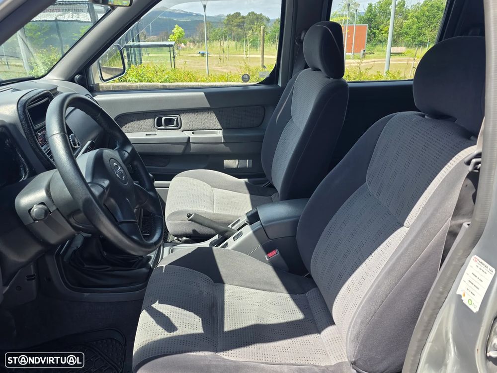 Nissan Navara 2.5 TD CD Look - 9