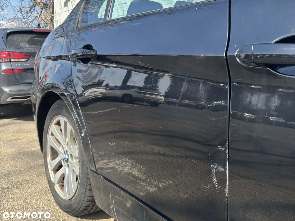 BMW Seria 3 318i - 9