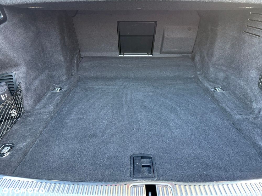 Audi A8 - 35