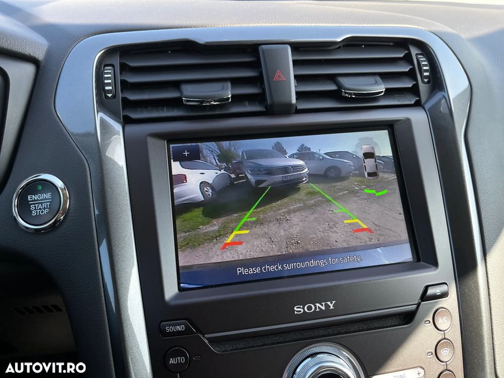 Ford Mondeo 2.0 HEV Titanium - 13