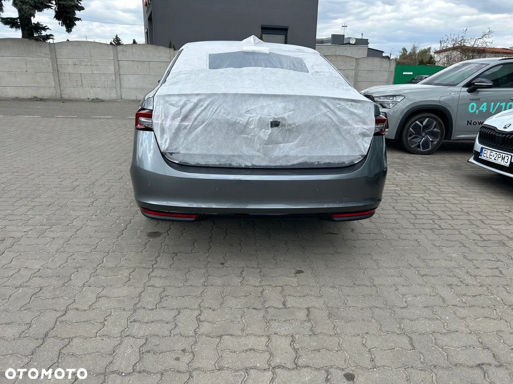 Skoda Superb 2.0 TDI SCR 4x4 Sportline DSG - 3