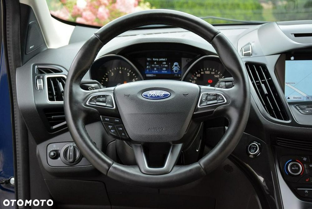 Ford Kuga 1.5 EcoBoost 2x4 Titanium - 22