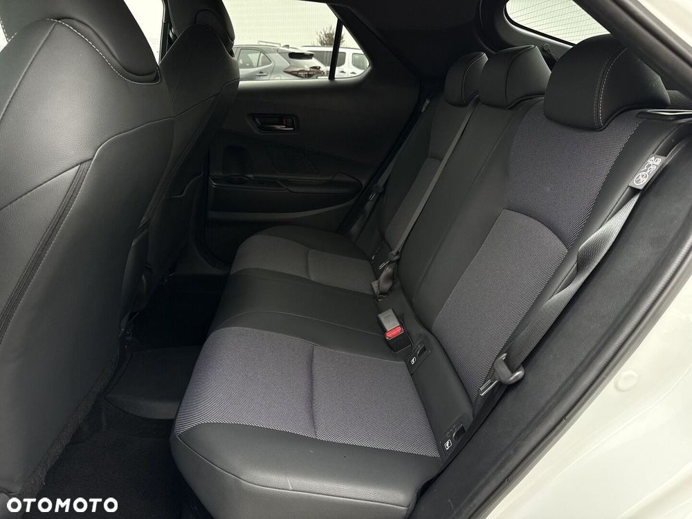 Toyota C-HR 2.0 PHEV Dynamic Force Executive - 12