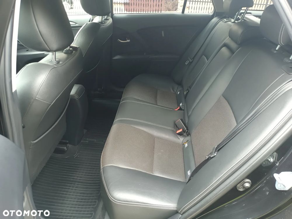 Toyota Avensis 2.0 D-4D Prestige - 22