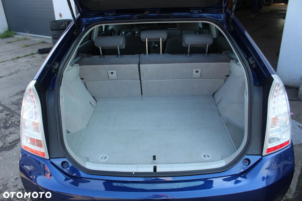 Toyota Prius - 28