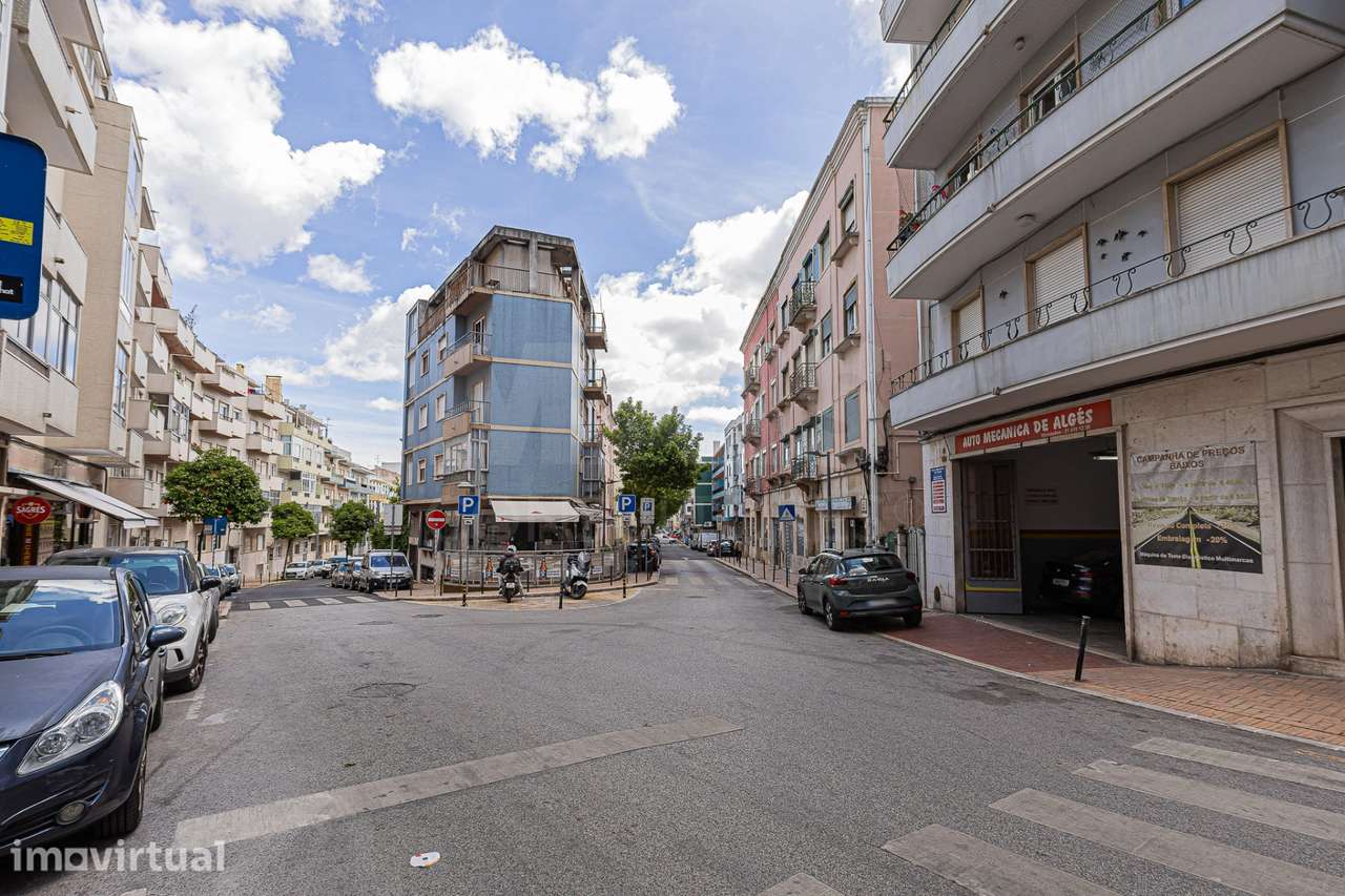 T3 Remodelado Algés na Calçada do Rio - Grande imagem: 2/39