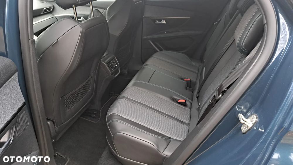 Peugeot 3008 ver-hybrid-225-e--eat8-allure - 18
