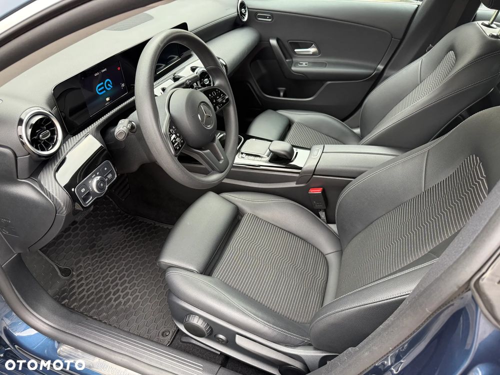 Mercedes-Benz CLA 250 e 8G-DCT Special Edition - 27