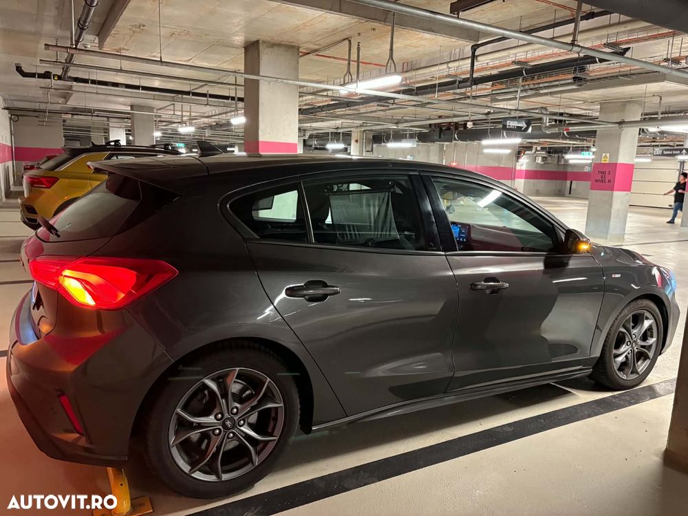 Ford Focus 1.5 EcoBoost ST-Line - 24