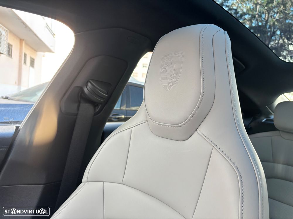 Porsche Taycan Standard - 13