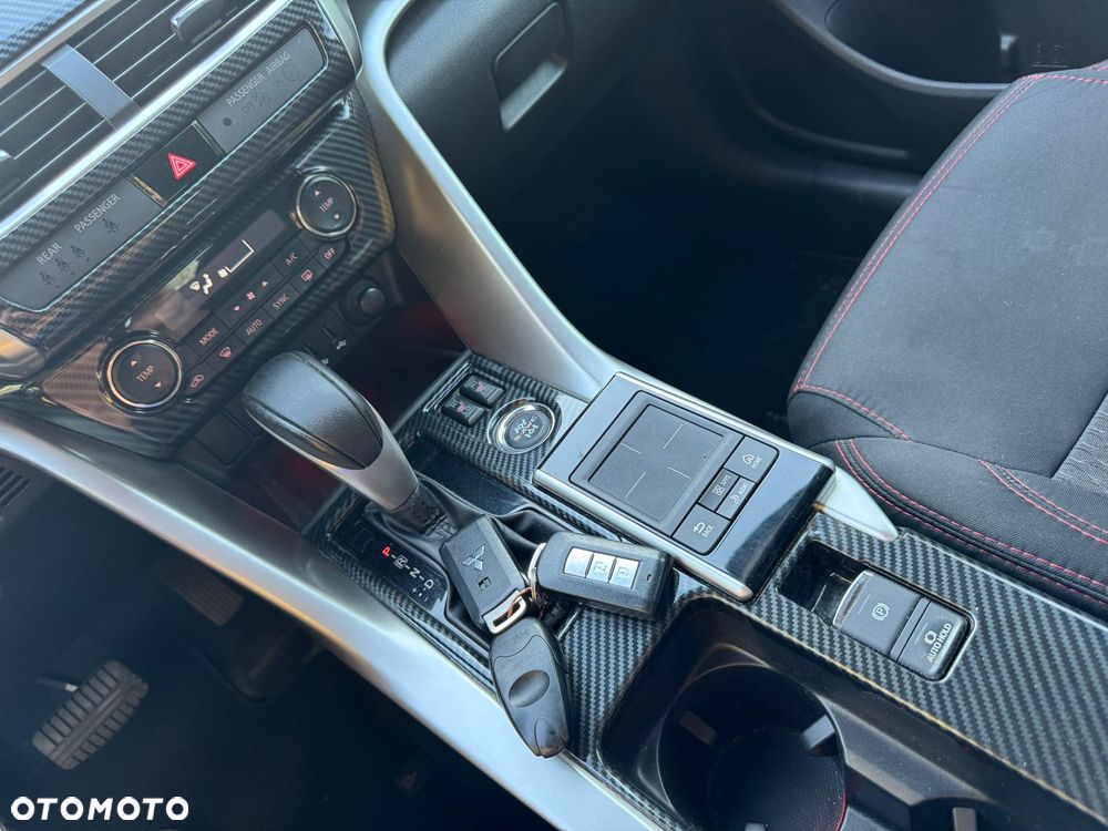 Mitsubishi Eclipse Cross 1.5 T-MIVEC CVT 2WD Spirit - 13