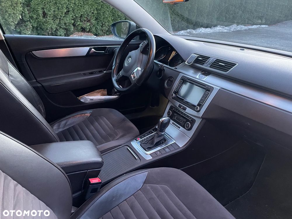 Volkswagen Passat 2.0 TDI 4Mot Highline DSG - 3