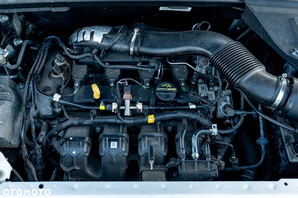 Land Rover Discovery Sport 2.0 Si4 SE - 26