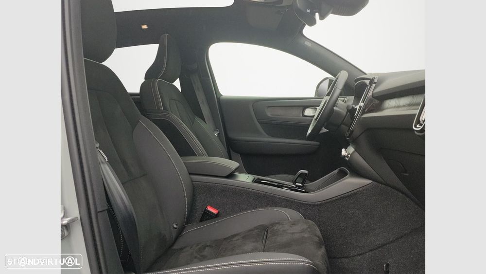 Volvo EC40 82 kWh Twin Motor Performance Ultra - 12