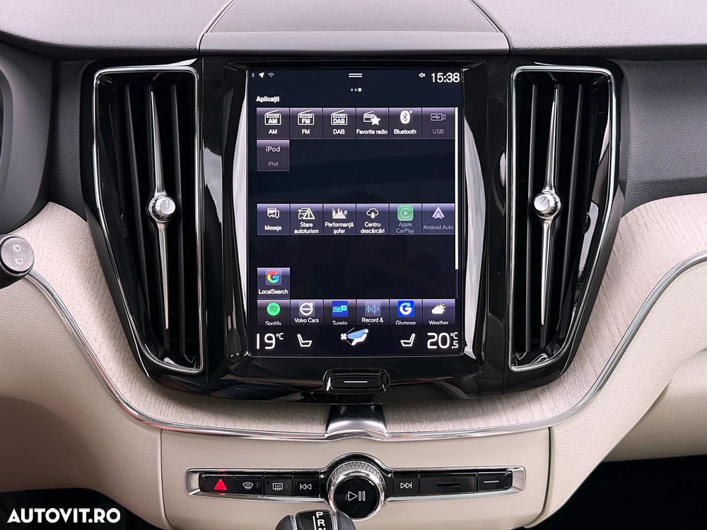 Volvo XC 60 D5 AWD Geartronic Inscription - 39