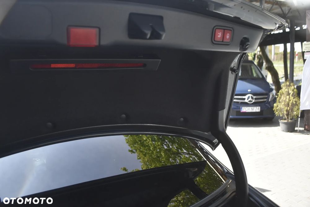 Mercedes-Benz Klasa E 350e 9G-TRONIC AMG Line - 30
