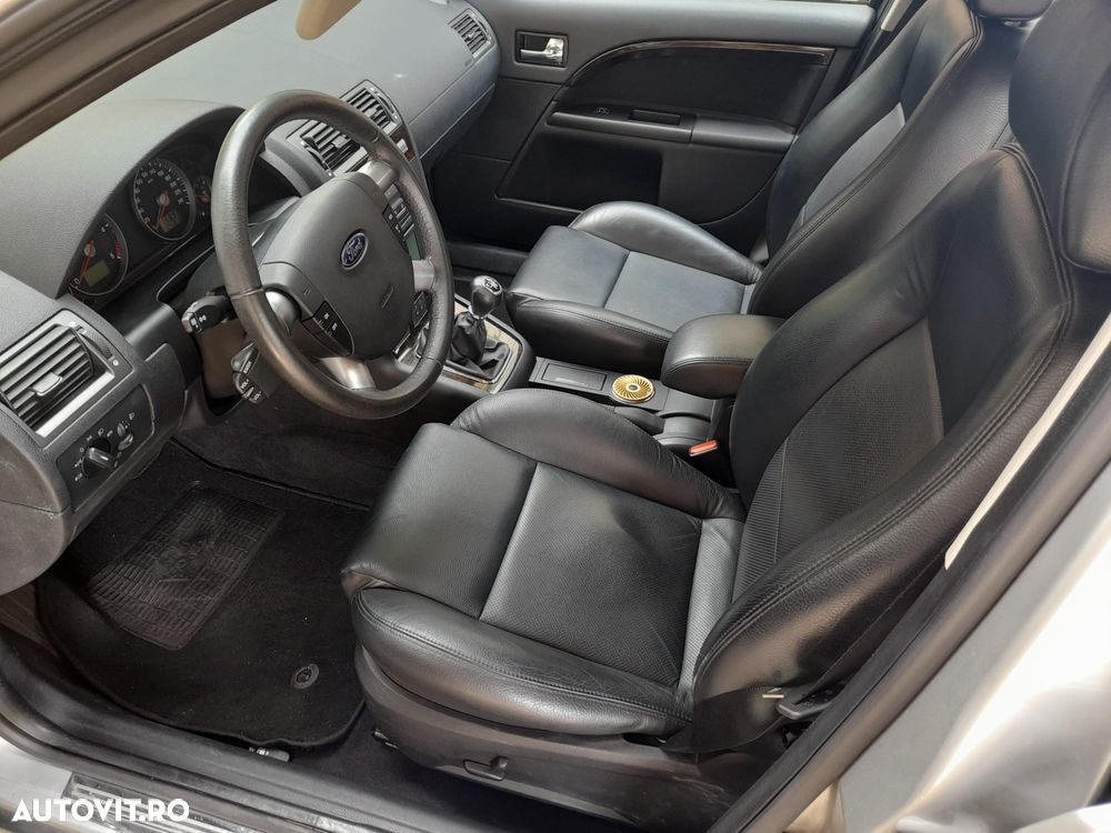 Ford Mondeo 2.0 TDCI Ghia - 13