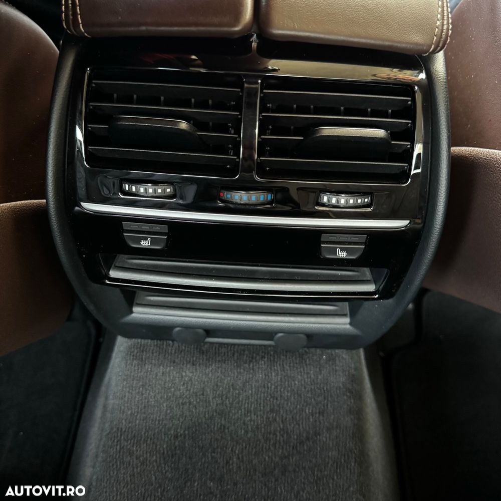BMW Seria 5 520d xDrive AT - 12