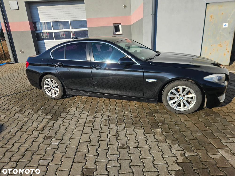BMW Seria 5 520d Blue Performance - 8