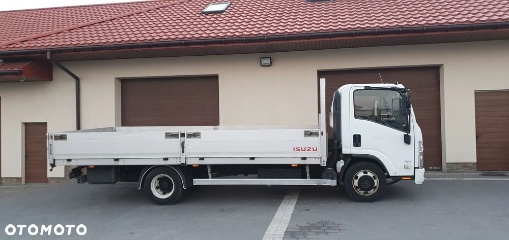 Isuzu ( l35 P62 P50 P75 N62 NPR Cabstar ) - 4