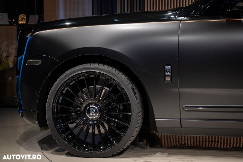 Rolls-Royce Cullinan - 30