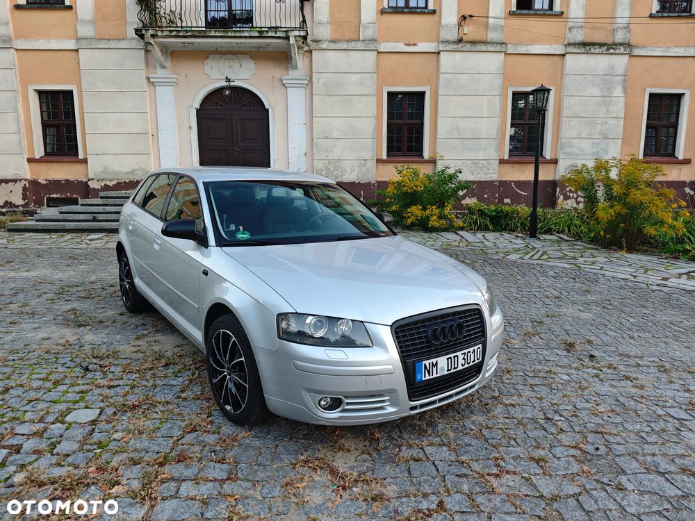 Audi A3 Sportback 1.4 TFSI Attraction - 1