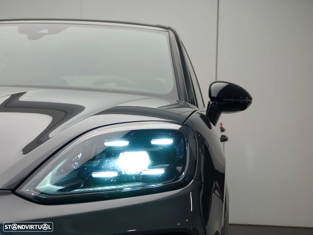 Porsche Cayenne - 10