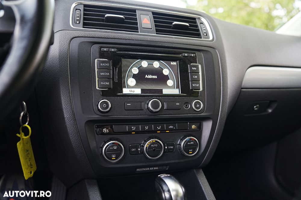 Volkswagen Jetta 1.4 DSG Comfortline - 18