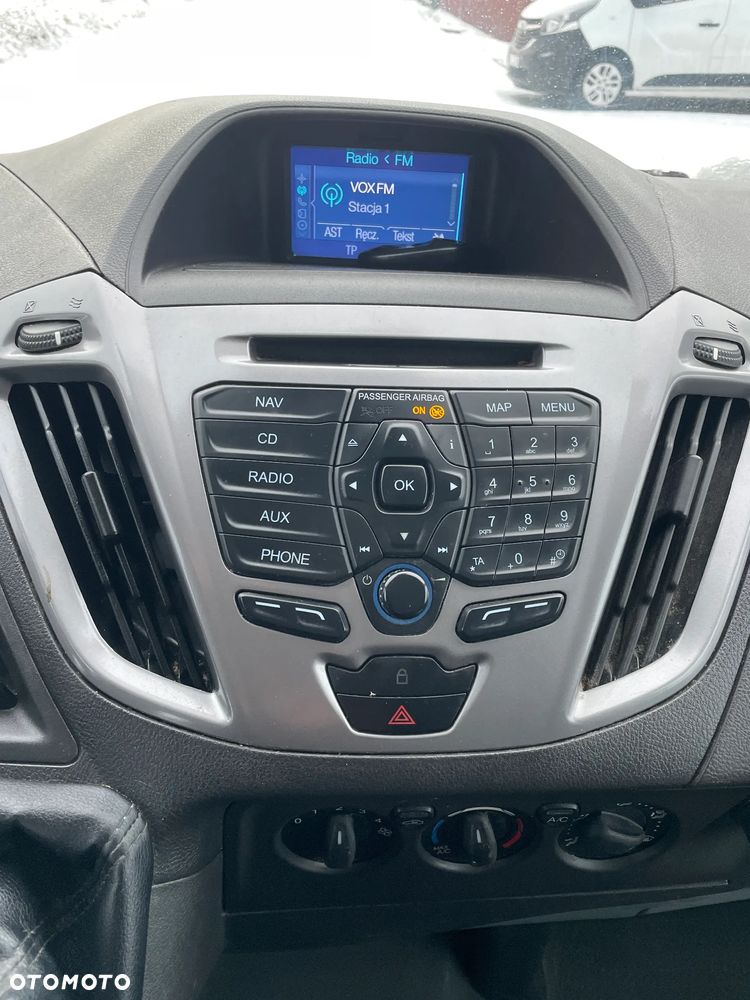 Ford TRANSIT CUSTOM - 12