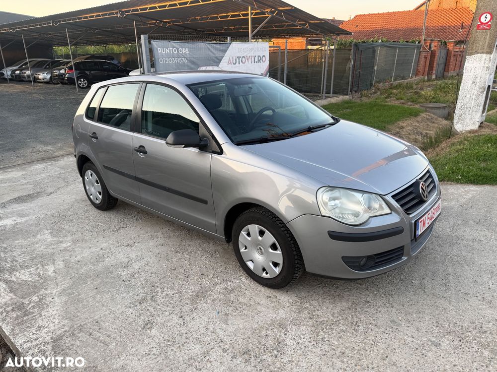 Volkswagen Polo 1.2 Attractive - 1