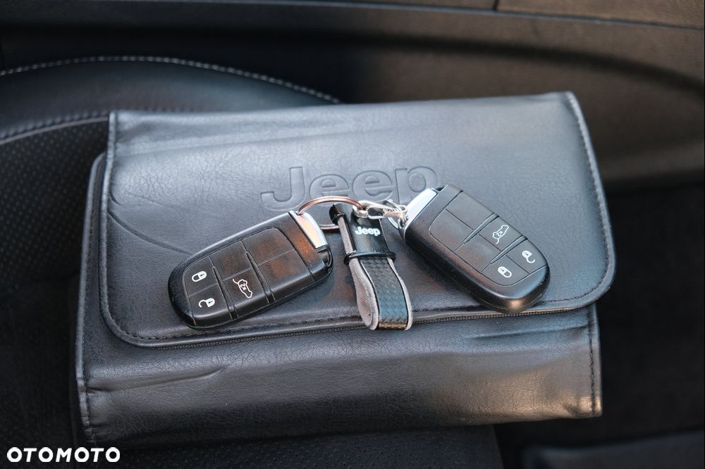 Jeep Grand Cherokee 6.4 V8 Hemi 4WD Automatik SRT - 36