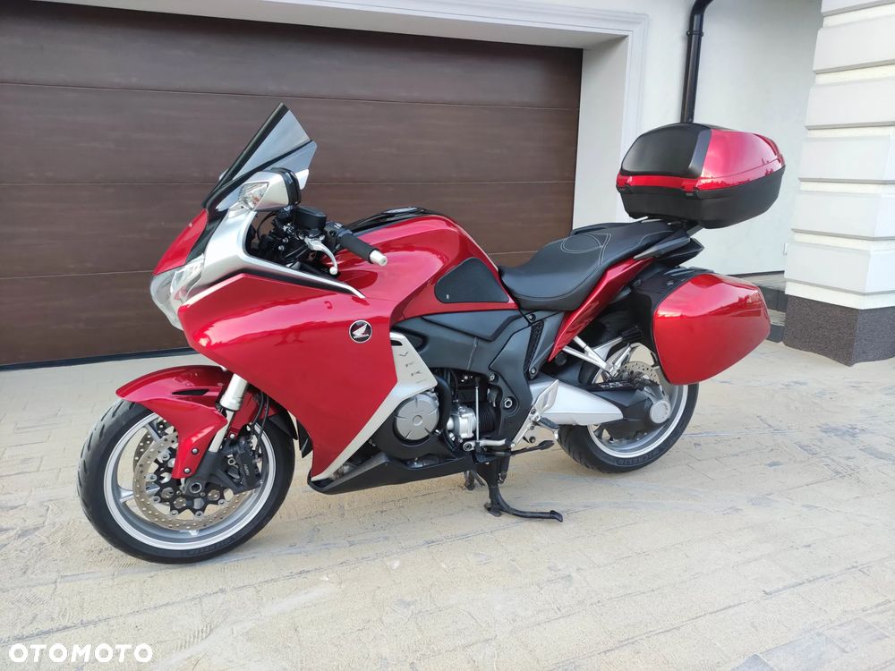 Honda VFR - 2