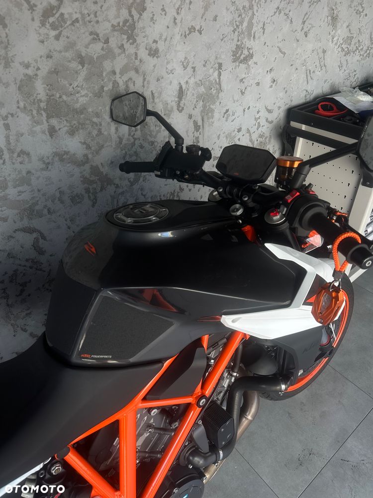 KTM Super Duke - 11